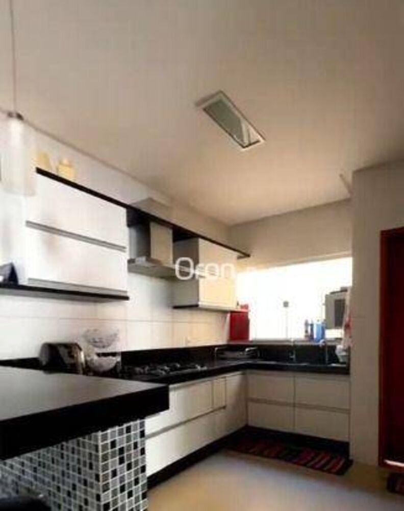 Casa, 3 quartos, 224 m² - Foto 4