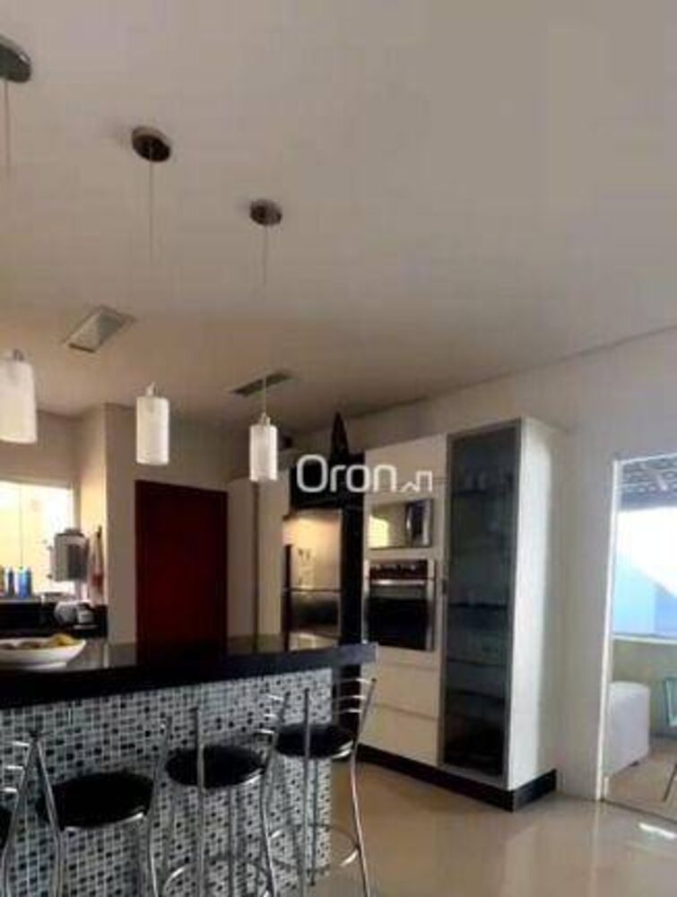 Casa, 3 quartos, 224 m² - Foto 3