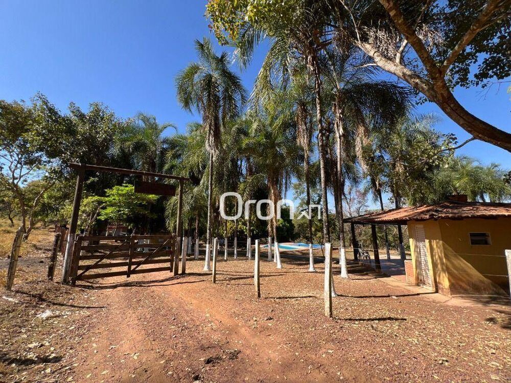 Chácara à venda com 5 quartos, 300m² - Foto 8