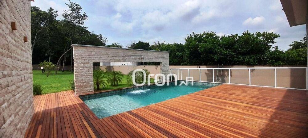 Casa de Condomínio à venda com 4 quartos, 387m² - Foto 2