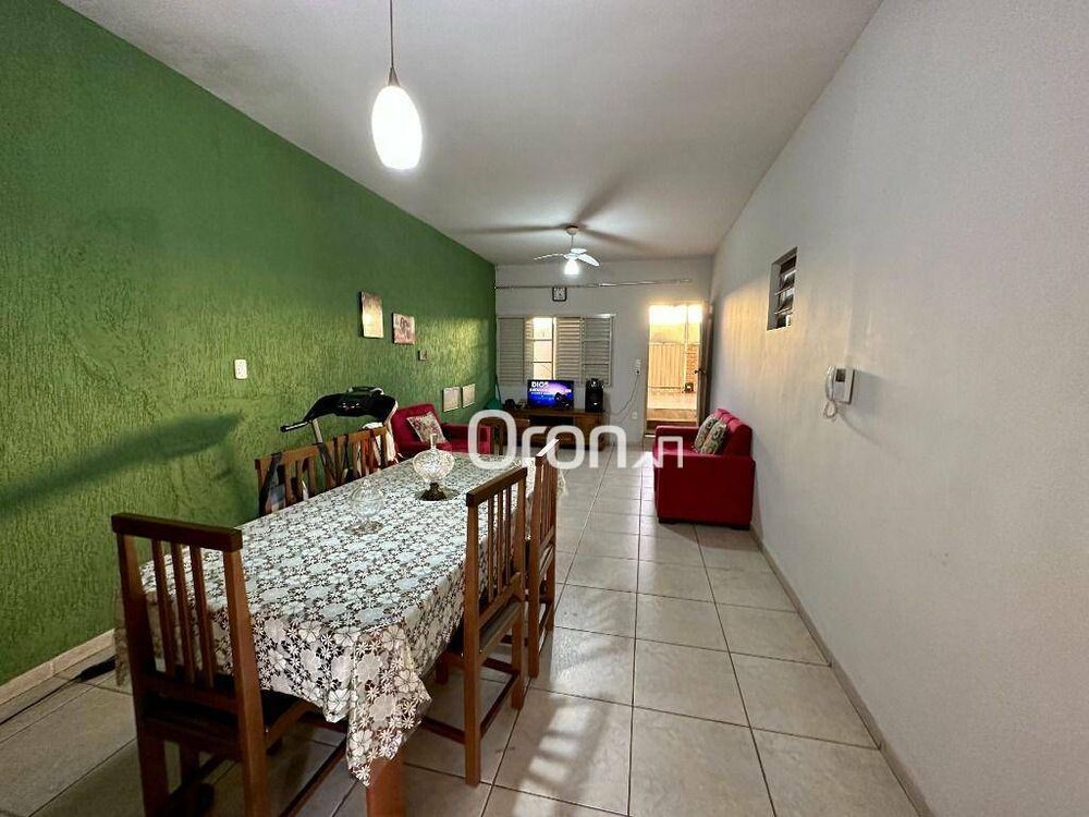Casa, 3 quartos, 188 m² - Foto 1