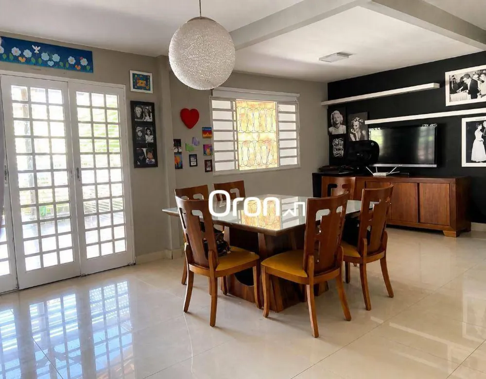 Casa, 4 quartos, 250 m² - Foto 2
