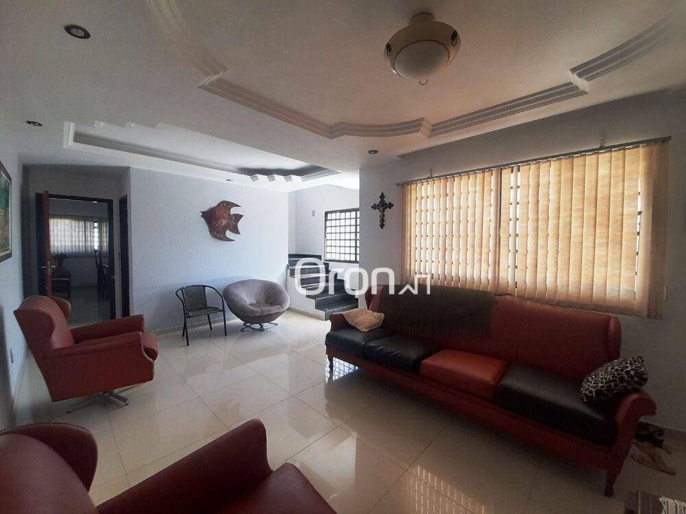 Sobrado, 3 quartos, 270 m² - Foto 1