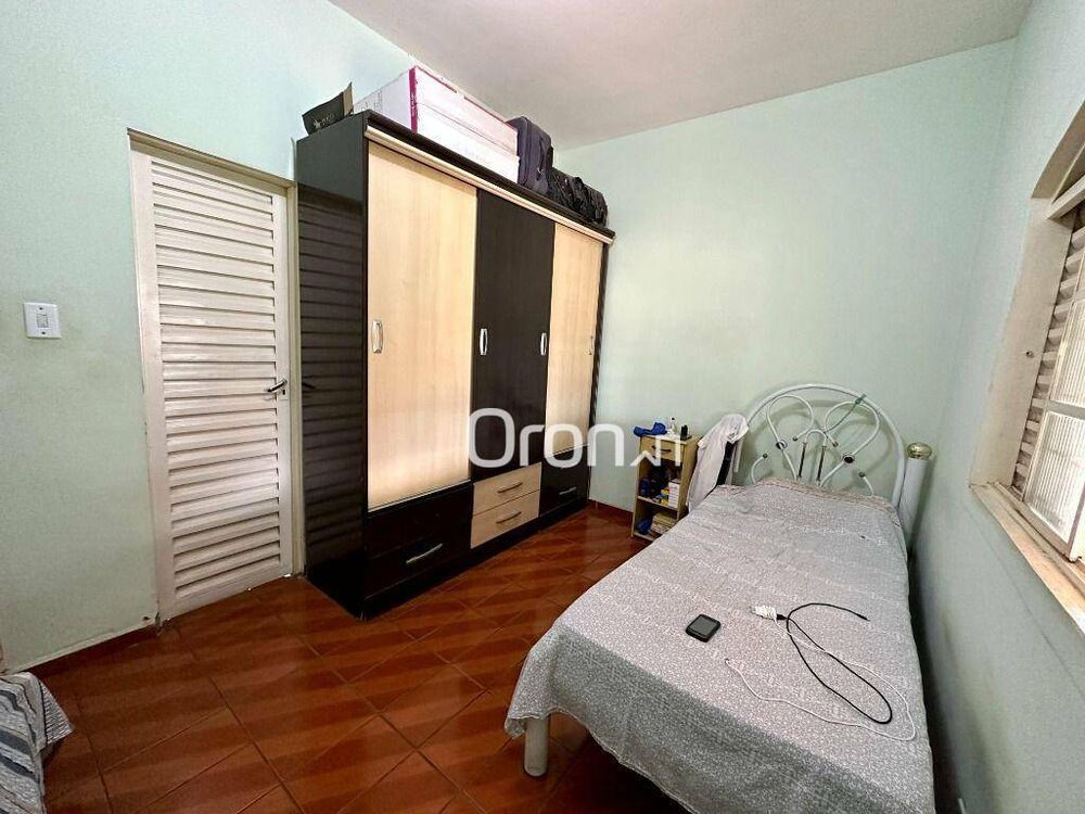 Casa, 3 quartos, 214 m² - Foto 2