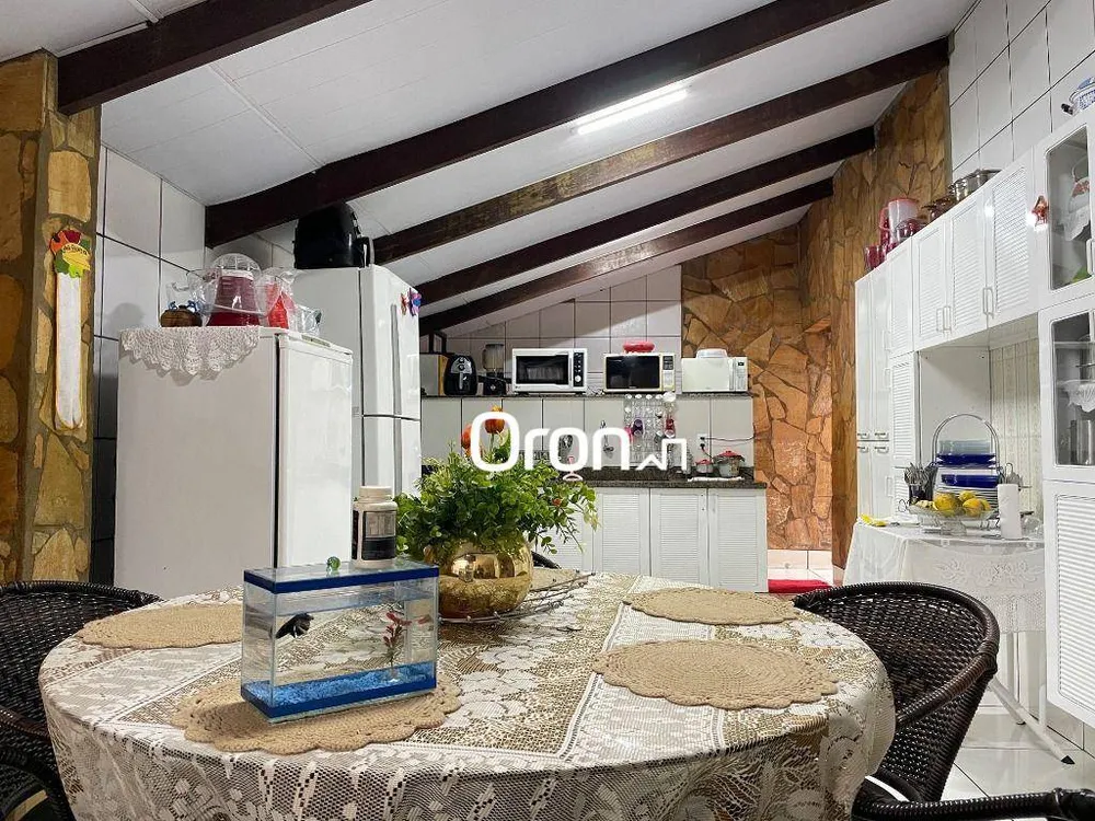Casa, 3 quartos, 225 m² - Foto 8