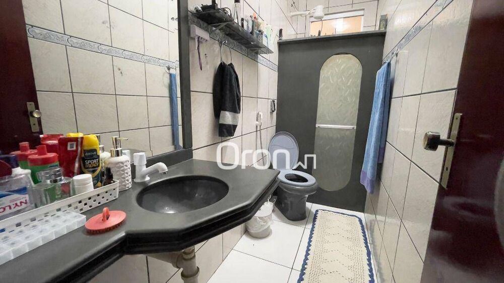 Casa, 3 quartos, 225 m² - Foto 1