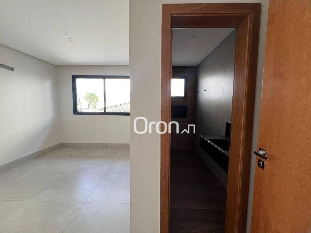 Sobrado à venda com 4 quartos, 290m² - Foto 4