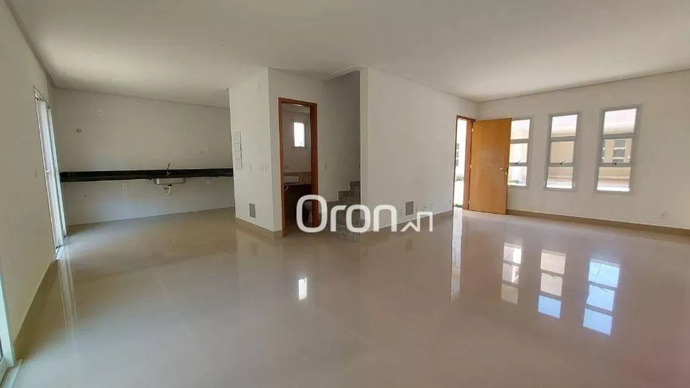 Sobrado à venda com 3 quartos, 100m² - Foto 1