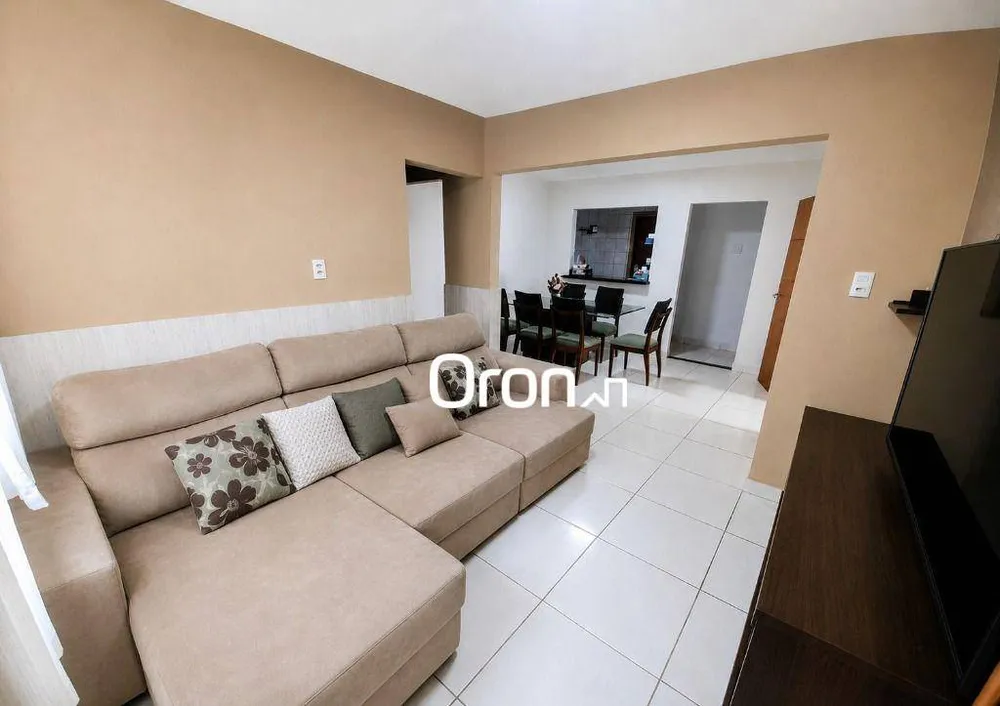 Casa, 6 quartos, 230 m² - Foto 1