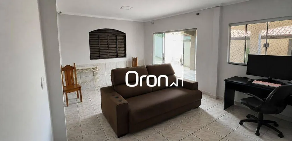 Casa, 5 quartos, 226 m² - Foto 1