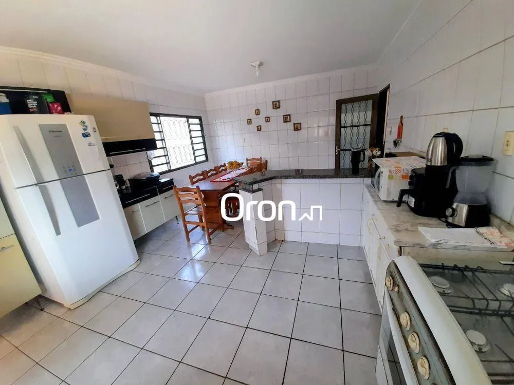 Sobrado, 4 quartos, 420 m² - Foto 2