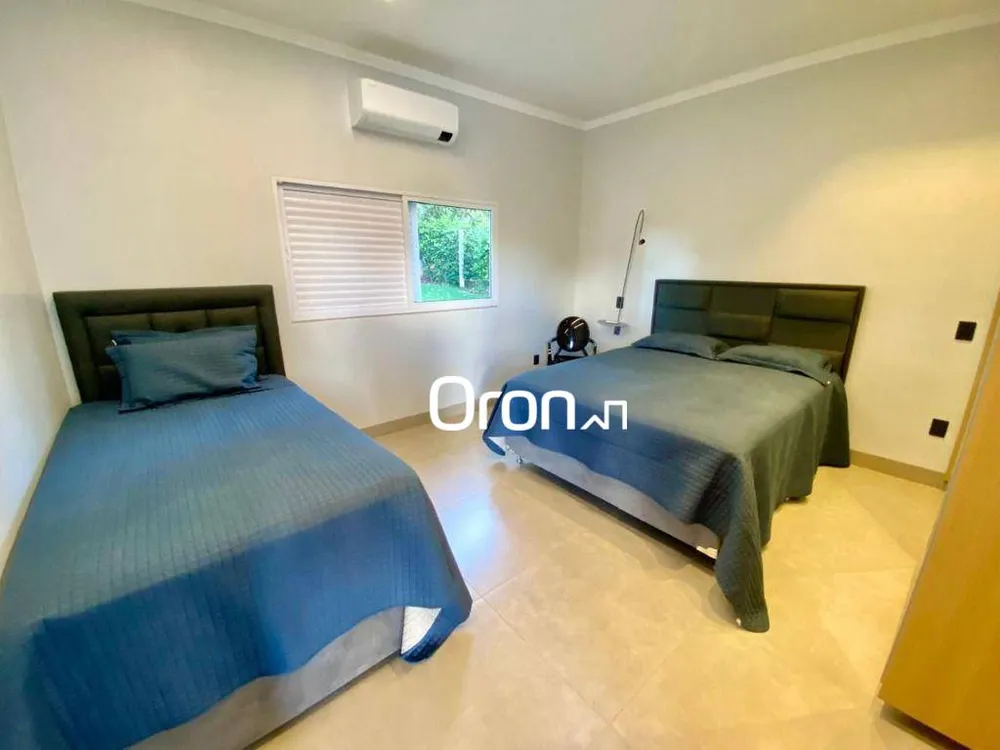 Chácara, 4 quartos, 1540 m² - Foto 1