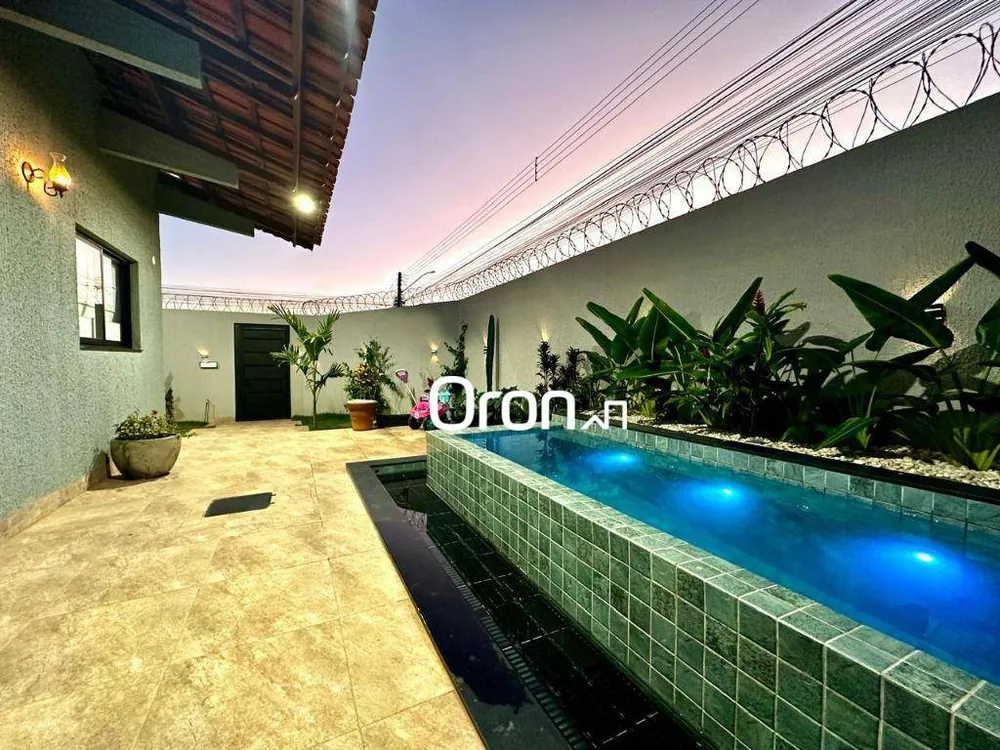 Casa, 4 quartos, 271 m² - Foto 1