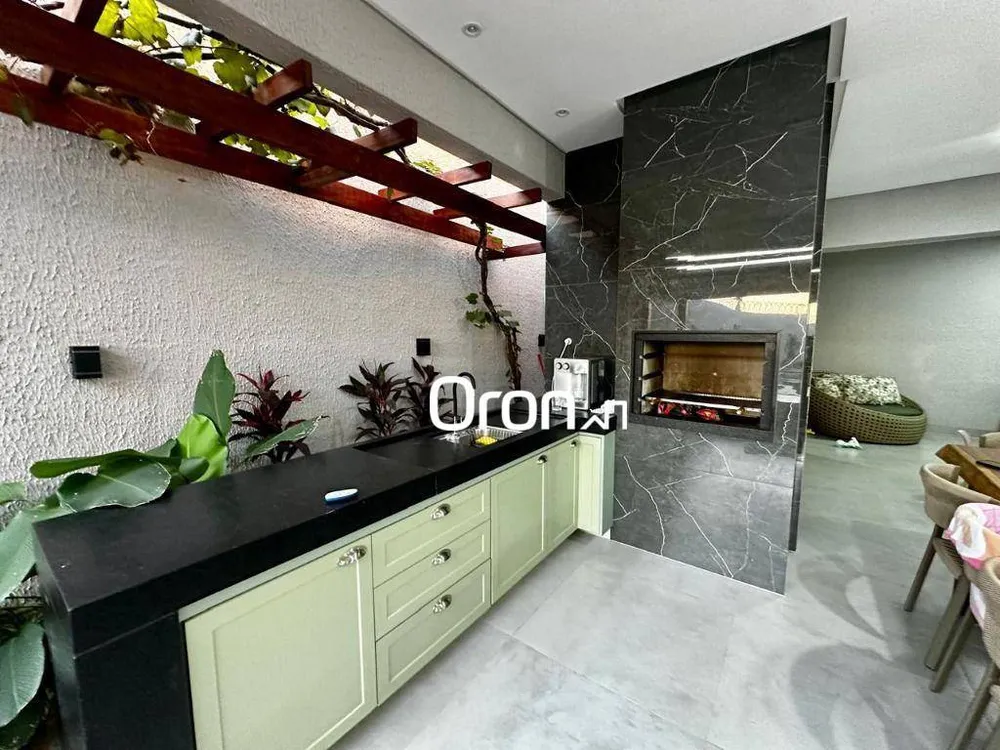 Casa, 4 quartos, 271 m² - Foto 3