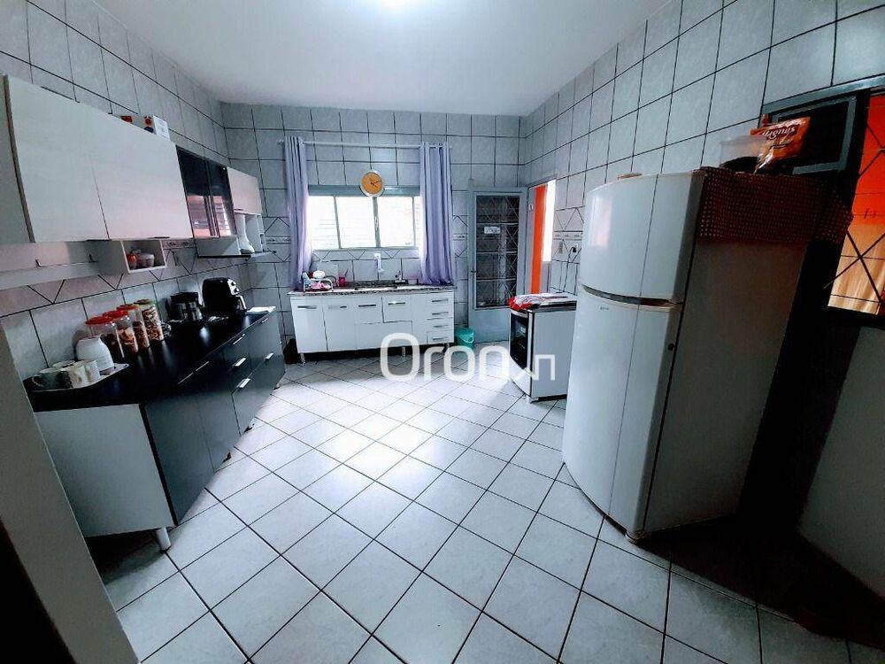 Casa, 2 quartos, 161 m² - Foto 1