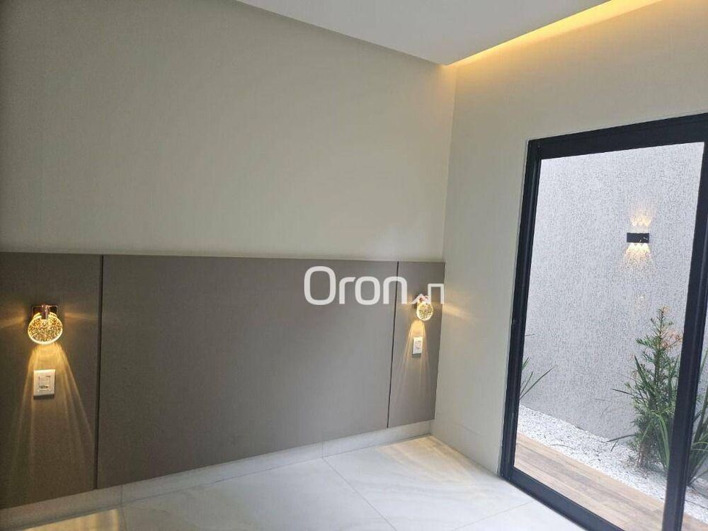 Casa à venda com 4 quartos, 230m² - Foto 4