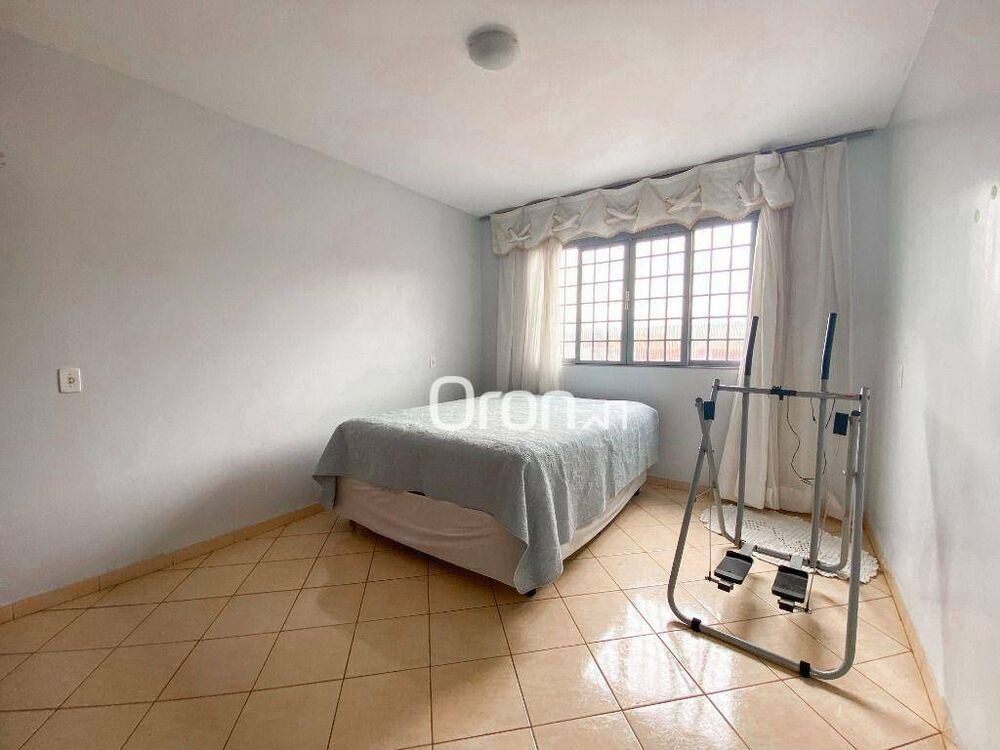 Sobrado, 4 quartos, 360 m² - Foto 1