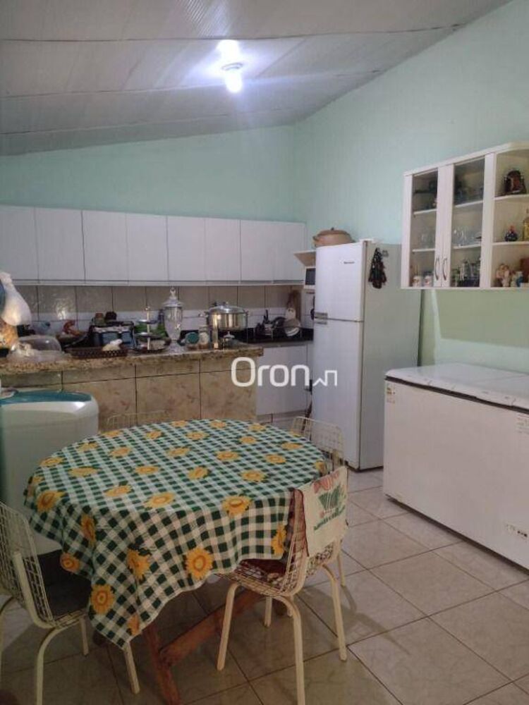 Chácara à venda com 2 quartos, 300m² - Foto 3