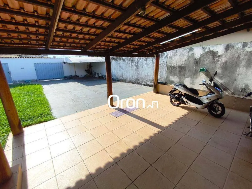Casa, 4 quartos, 194 m² - Foto 1