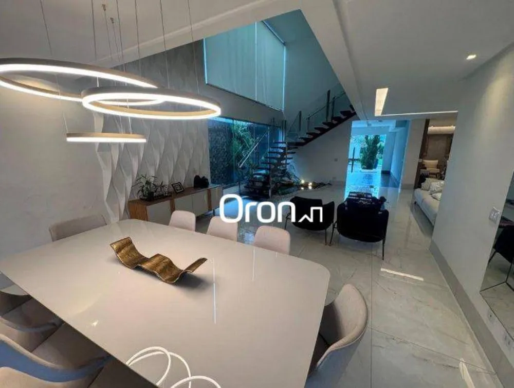 Sobrado, 3 quartos, 338 m² - Foto 2