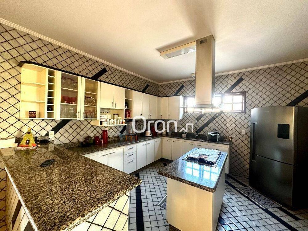 Sobrado à venda com 5 quartos, 626m² - Foto 3