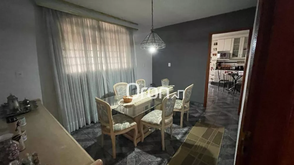 Apartamento à venda com 4 quartos, 227m² - Foto 2