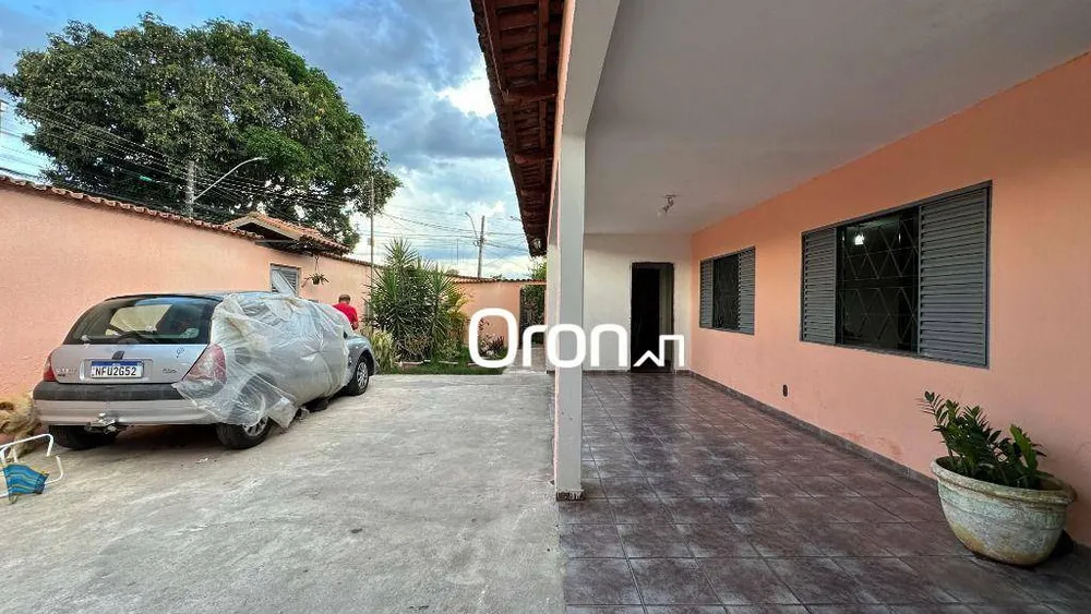 Casa, 4 quartos, 191 m² - Foto 1