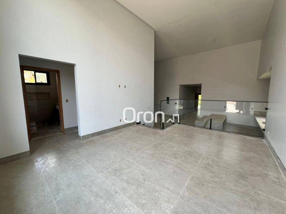 Sobrado à venda com 4 quartos, 319m² - Foto 3