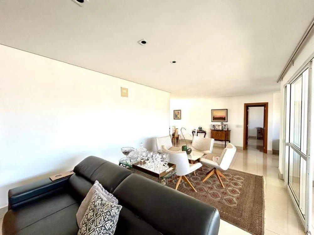Apartamento, 3 quartos, 156 m² - Foto 1