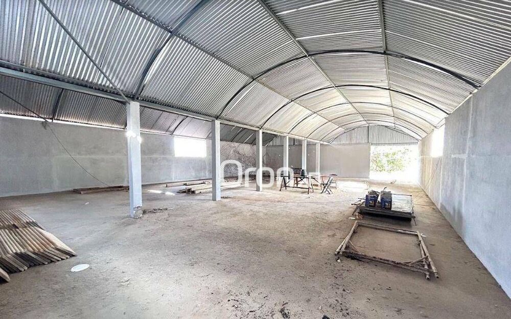 Depósito-Galpão-Armazém à venda, 900m² - Foto 1