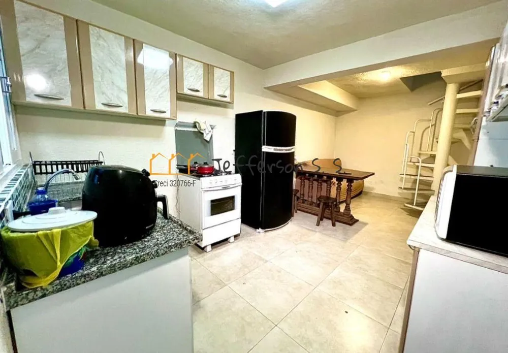 Casa, 3 quartos, 221 m² - Foto 1