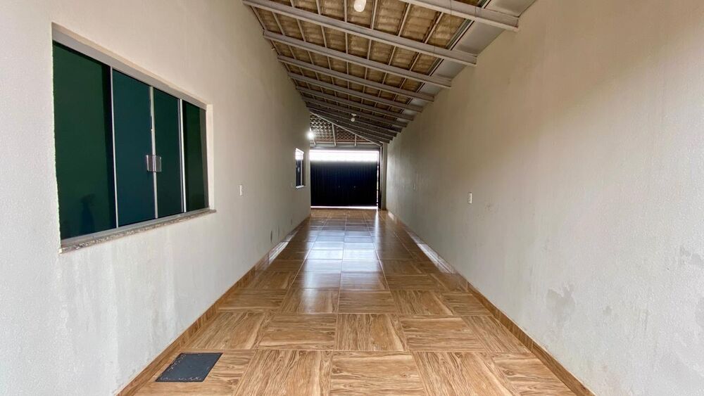 Casa à venda com 3 quartos, 151m² - Foto 1