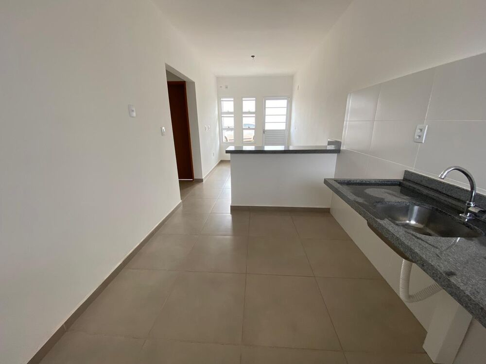 Casa à venda com 2 quartos, 62m² - Foto 6