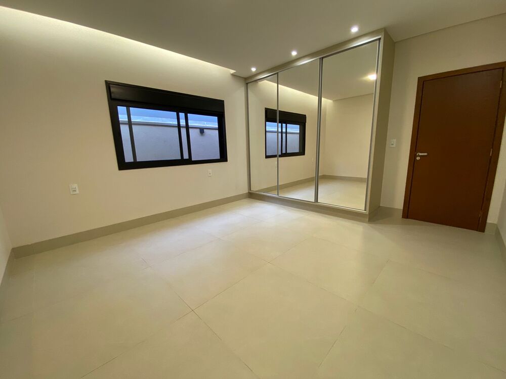 Casa à venda com 3 quartos, 240m² - Foto 9