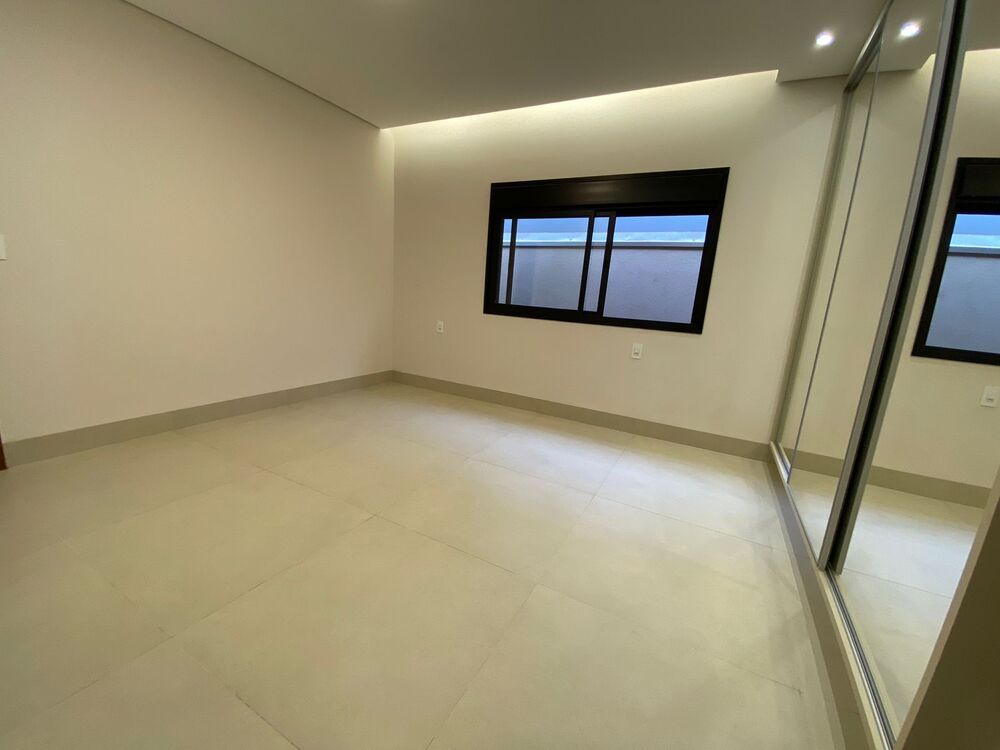 Casa à venda com 3 quartos, 240m² - Foto 15