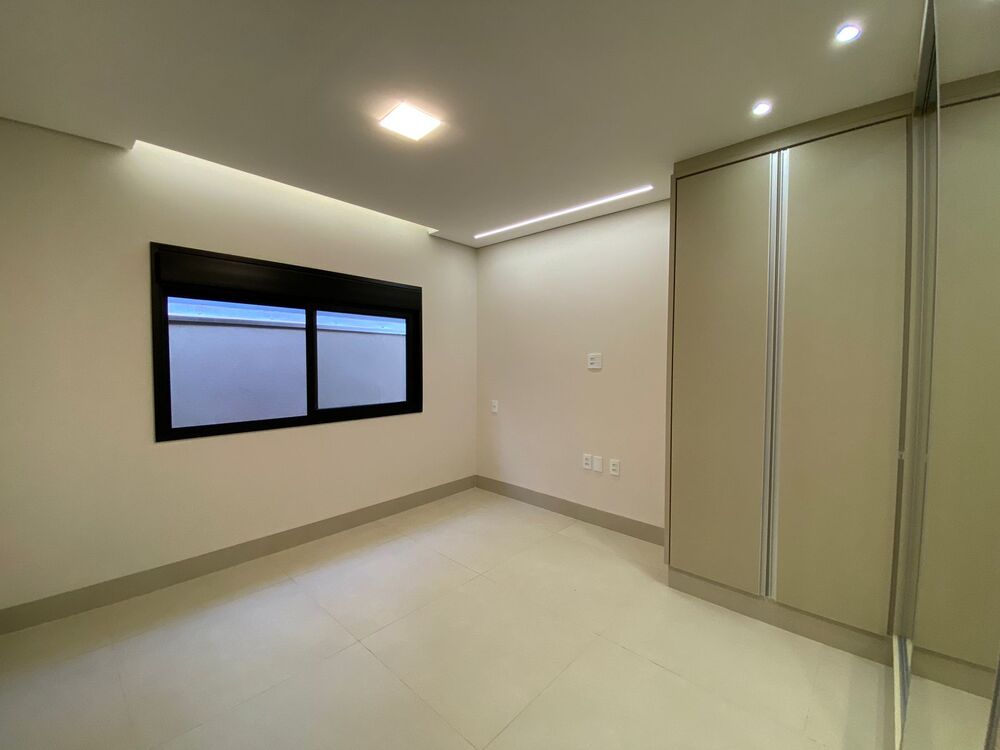 Casa à venda com 3 quartos, 240m² - Foto 14