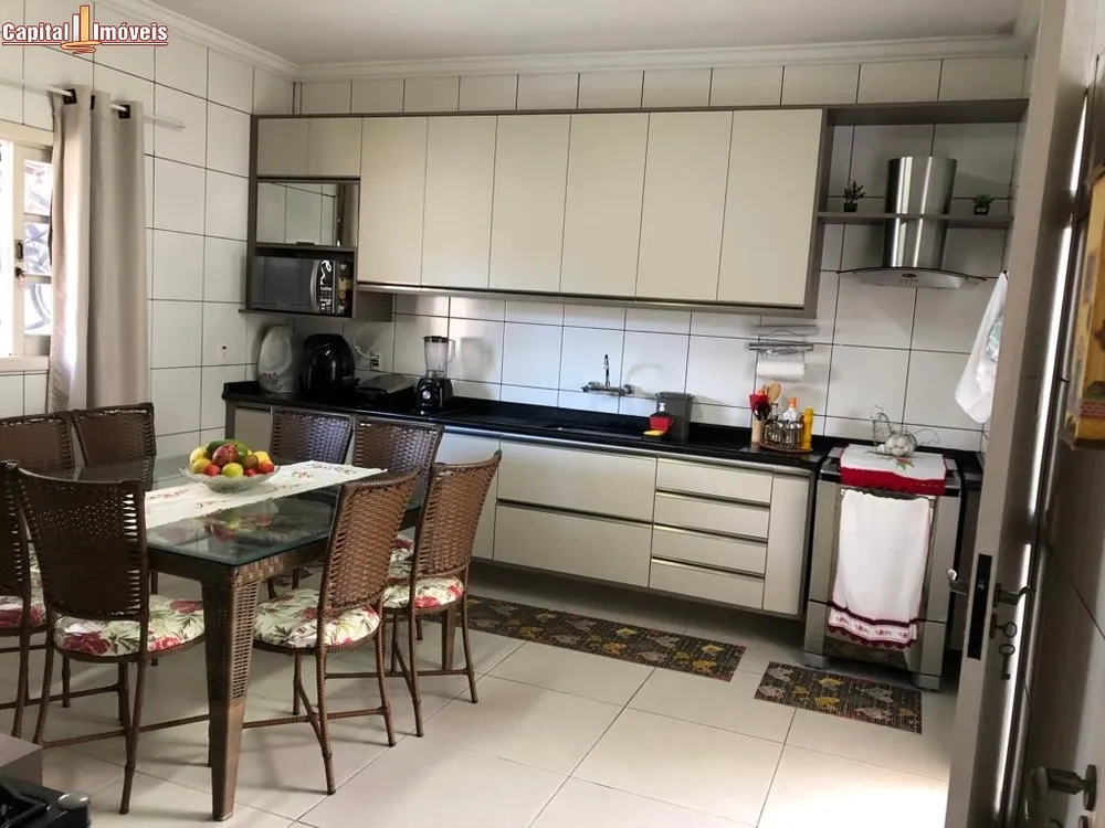 Casa, 3 quartos, 225 m² - Foto 2