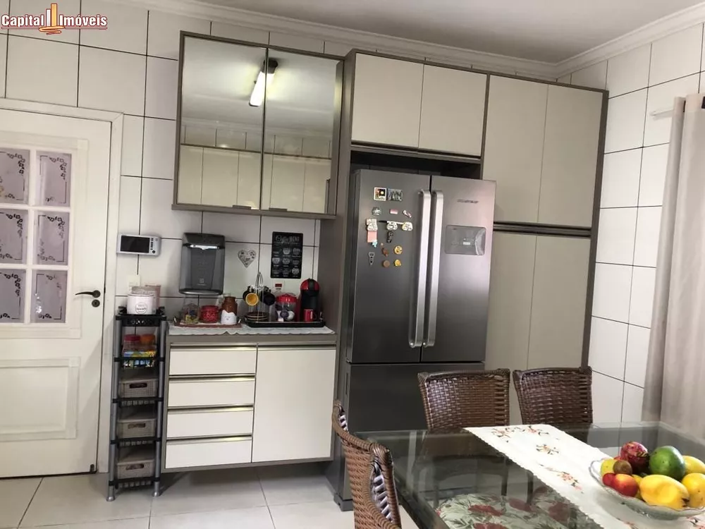 Casa, 3 quartos, 225 m² - Foto 8