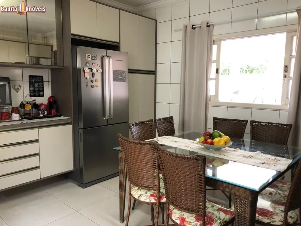 Casa, 3 quartos, 225 m² - Foto 6
