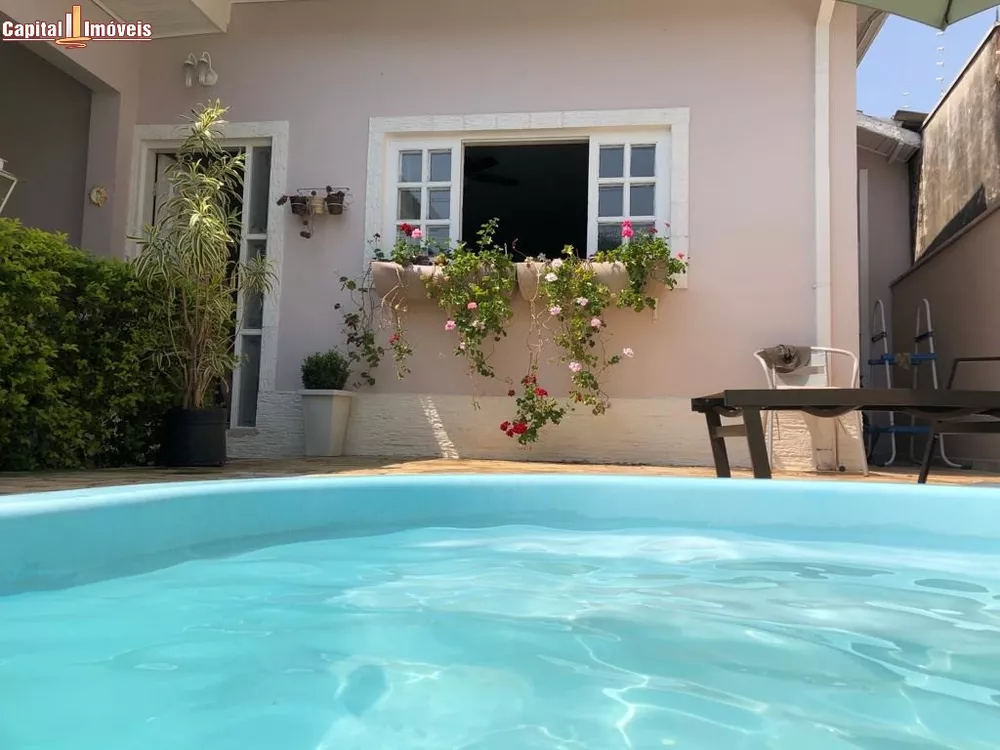 Casa, 3 quartos, 225 m² - Foto 1