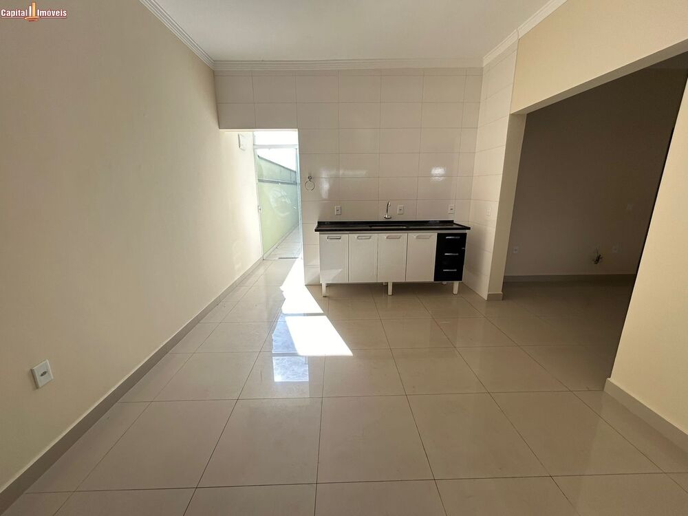 Casa para alugar com 3 quartos, 150m² - Foto 2