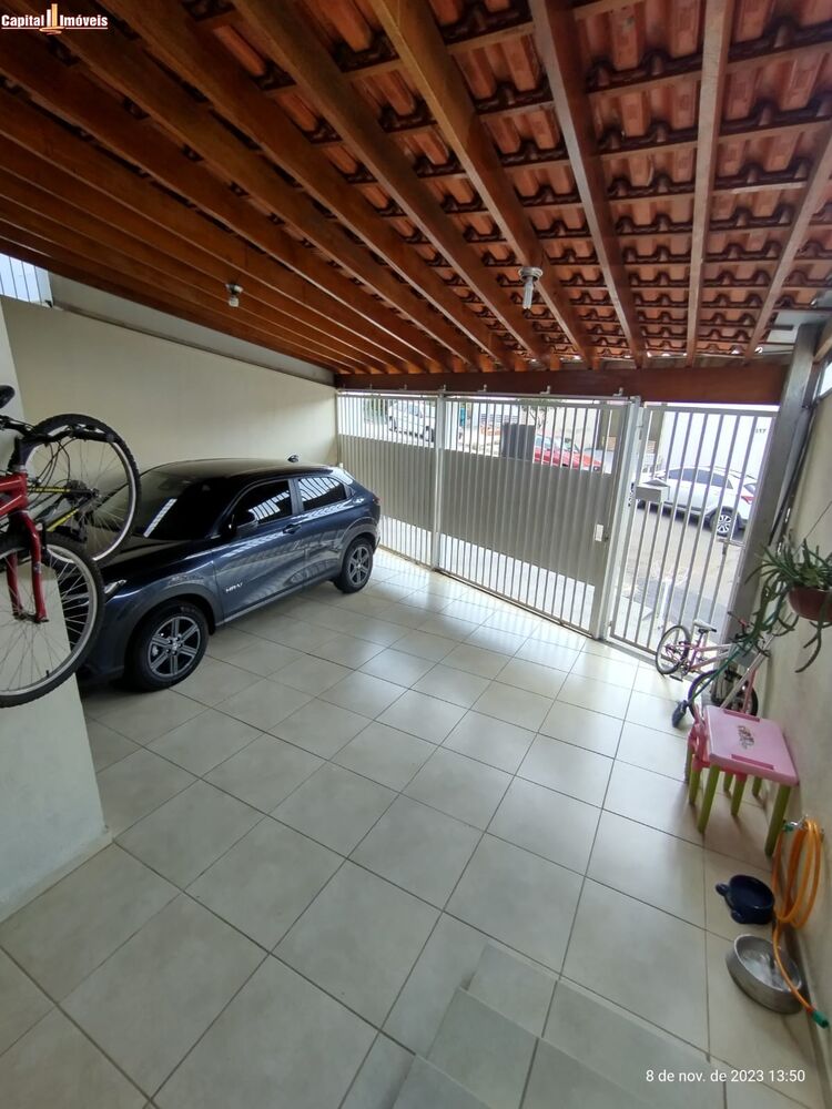 Casa à venda com 2 quartos, 130m² - Foto 3