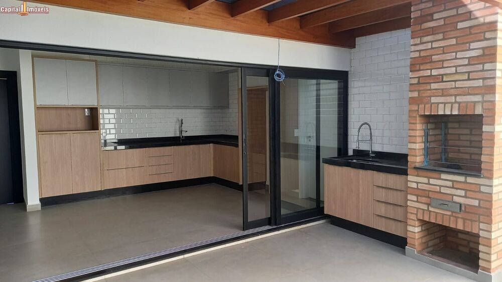 Casa à venda com 3 quartos, 192m² - Foto 2