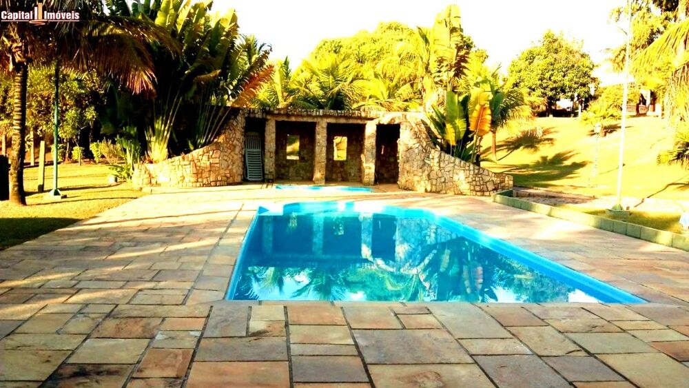 Chácara à venda com 6 quartos, 600m² - Foto 2