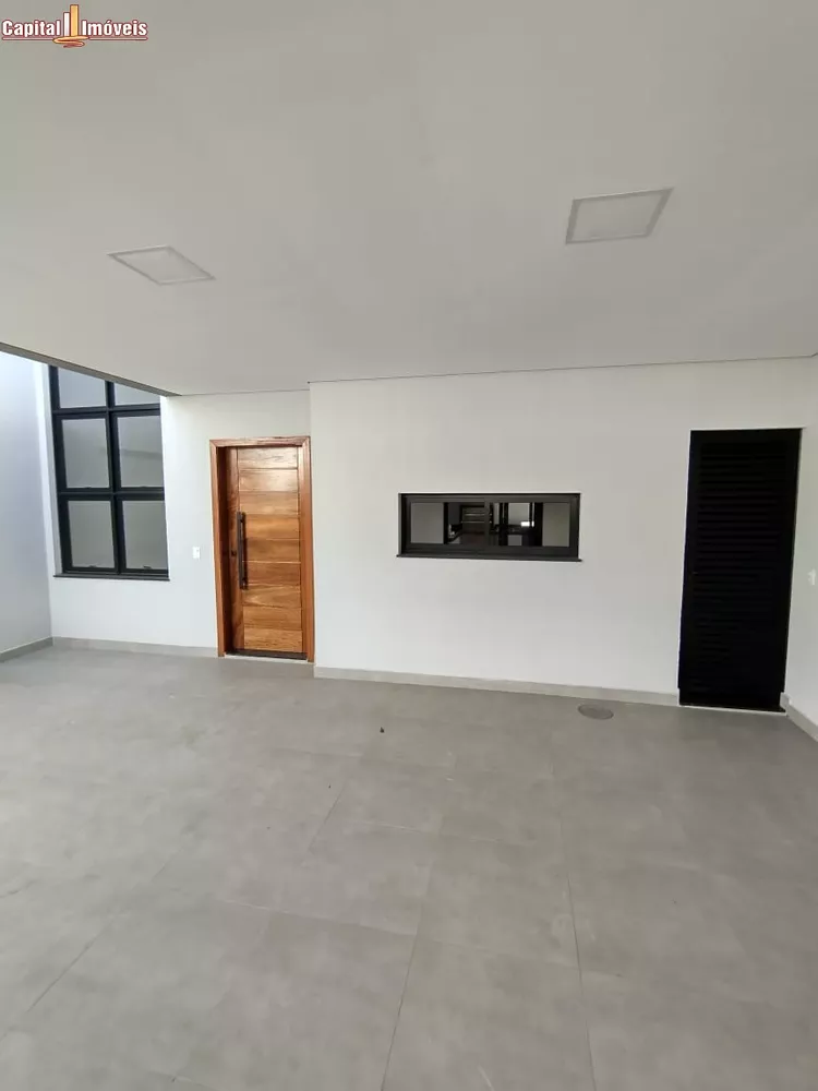 Casa à venda com 3 quartos, 150m² - Foto 1