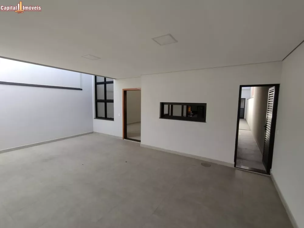 Casa à venda com 3 quartos, 150m² - Foto 2