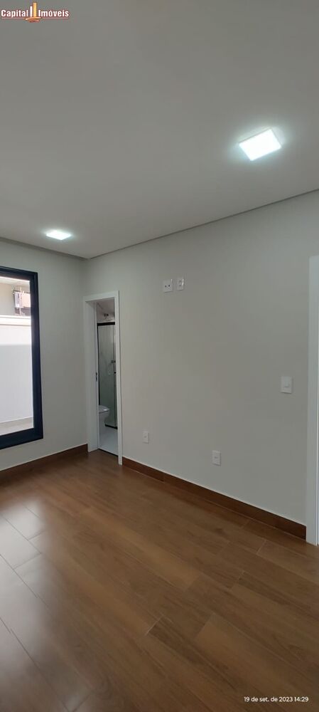 Casa, 3 quartos, 240 m² - Foto 2