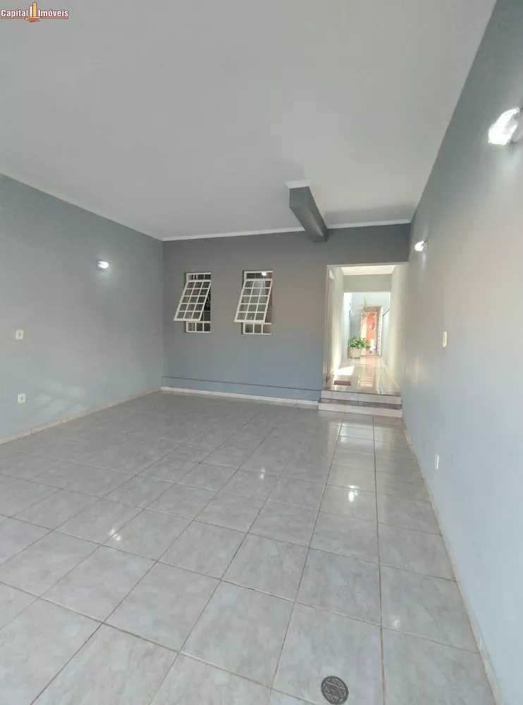 Casa à venda com 3 quartos, 199m² - Foto 2