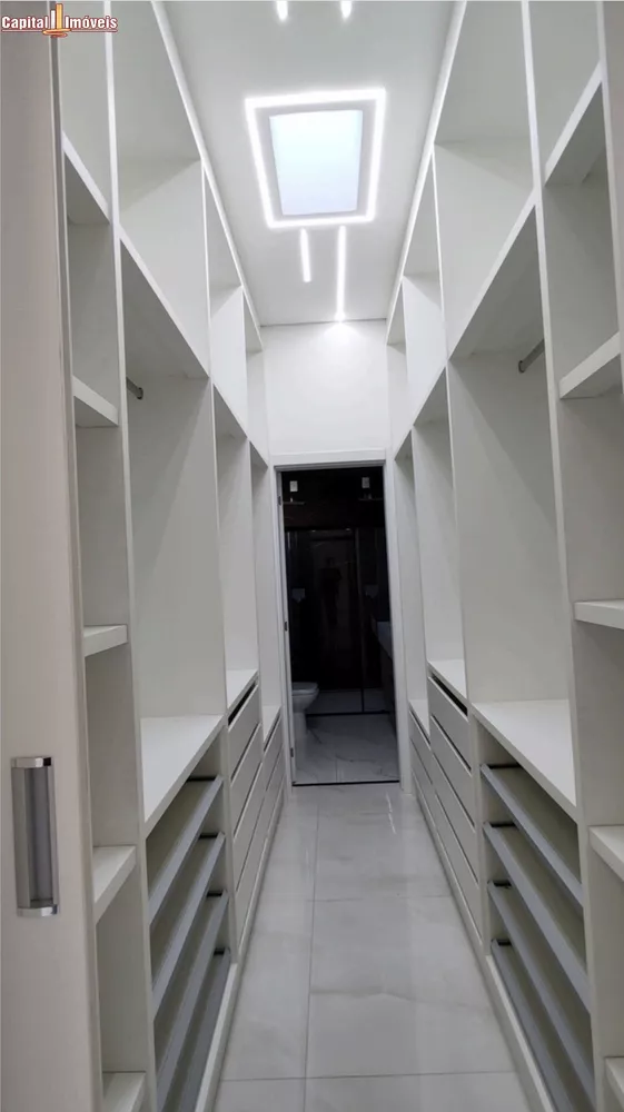 Casa, 3 quartos, 221 m² - Foto 2