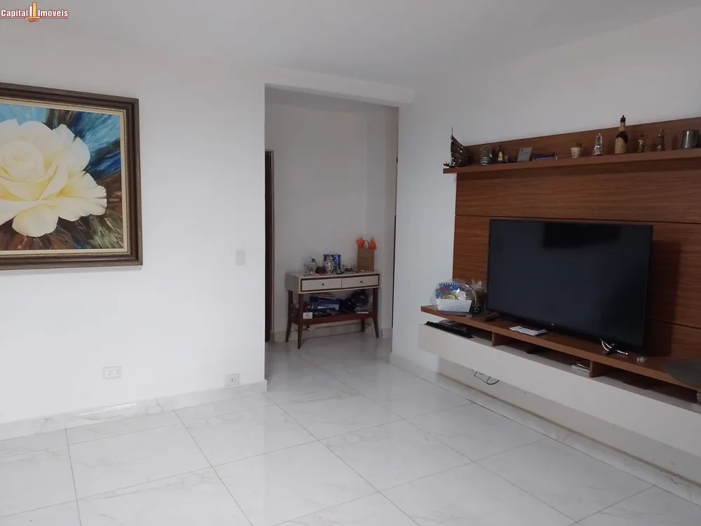 Chácara, 2 quartos, 1045 m² - Foto 2